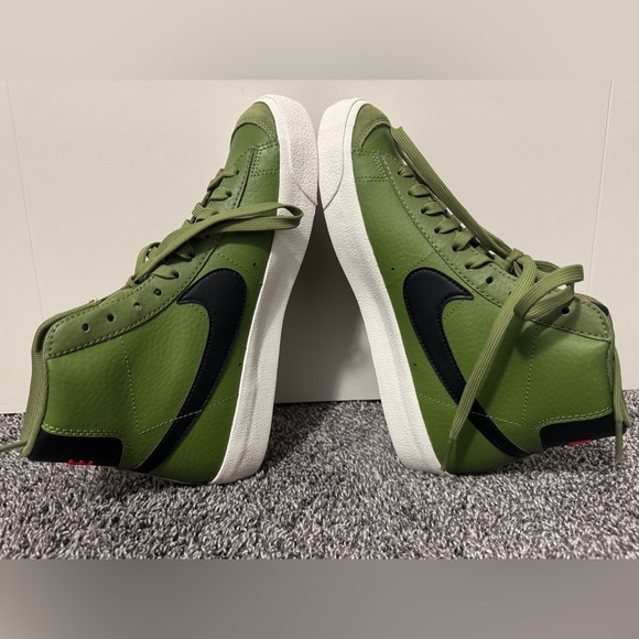 NIKE Blazer Mid 77 Asparagus - Picture 1 of 11